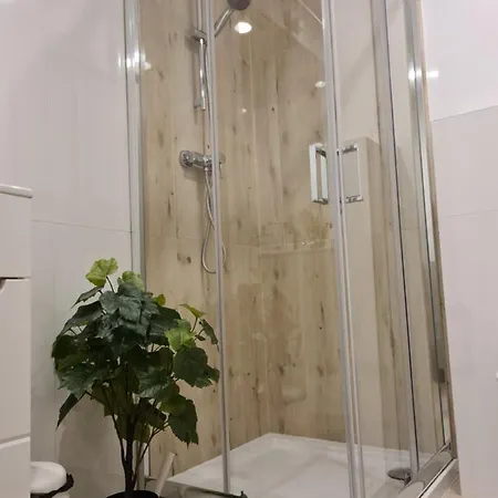 Mostowa 23 Hugo Apartment, Self Check-in 24h, Free Parking, Air-conditioning * Poznań