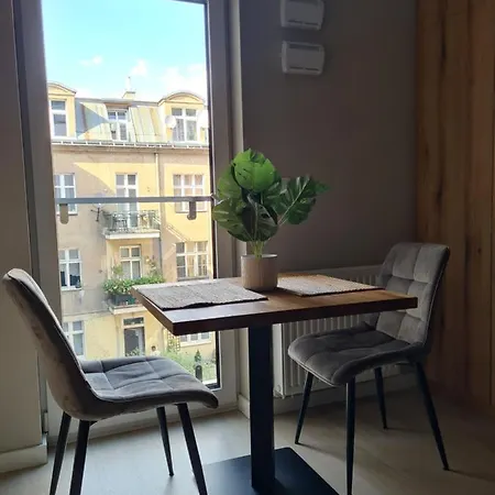 Mostowa 23 Hugo Apartment, Self Check-in 24h, Free Parking, Air-conditioning Апартаменты Познань