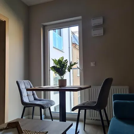 Mostowa 23 Hugo Apartment, Self Check-in 24h, Free Parking, Air-conditioning * Poznań
