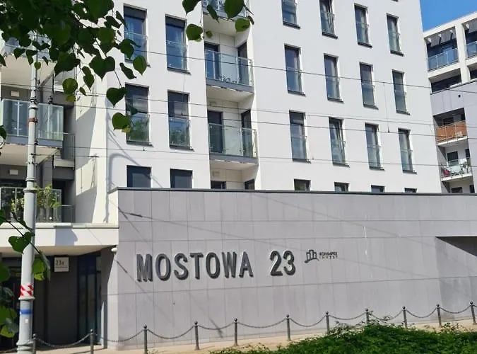 Mostowa 23 Hugo Apartment, Self Check-in 24h, Free Parking, Air-conditioning * פוזנן